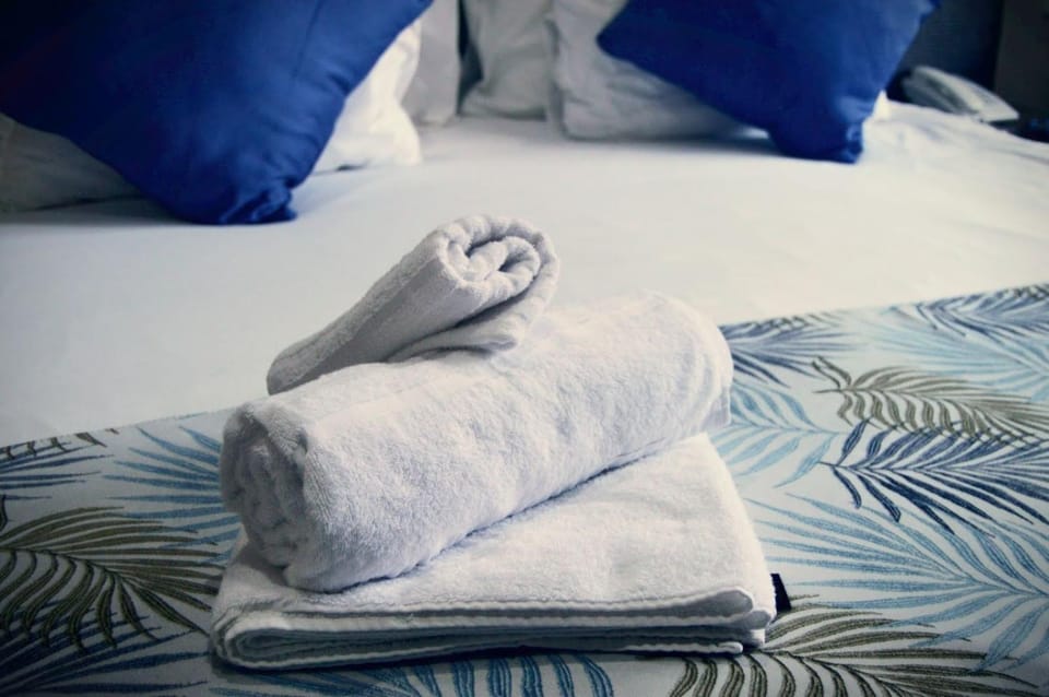 Bedroom, towels