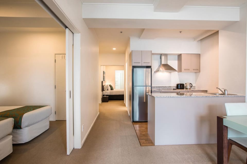 Kitchen or kitchenette, Bedroom