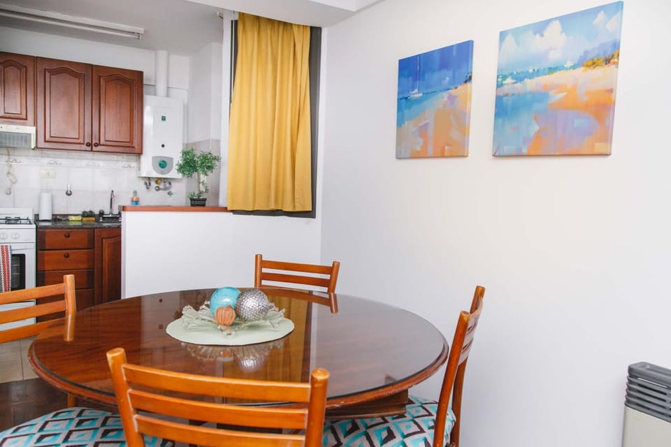 3 o 4 PERSONAS A 150 Mts SANATORIO ALLENDE Apartment in Cordoba
