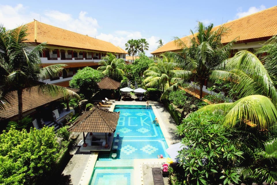 Facade/entrance, Swimming pool, Swimming pool