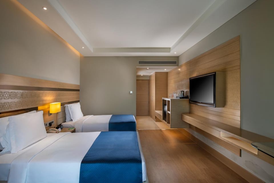 TV and multimedia, Photo of the whole room, Bedroom