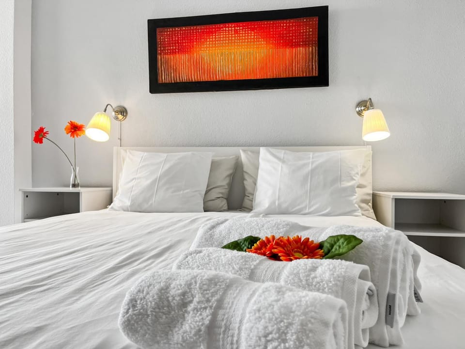 Bed, Decorative detail, Decorative detail