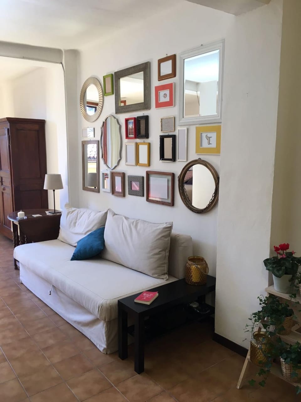 Bed, Living room, Other
