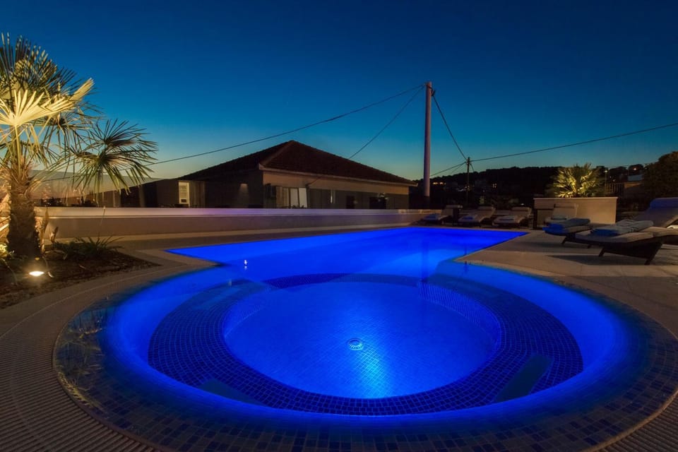 Villa Bareta 2 Apartment in Okrug Gornji