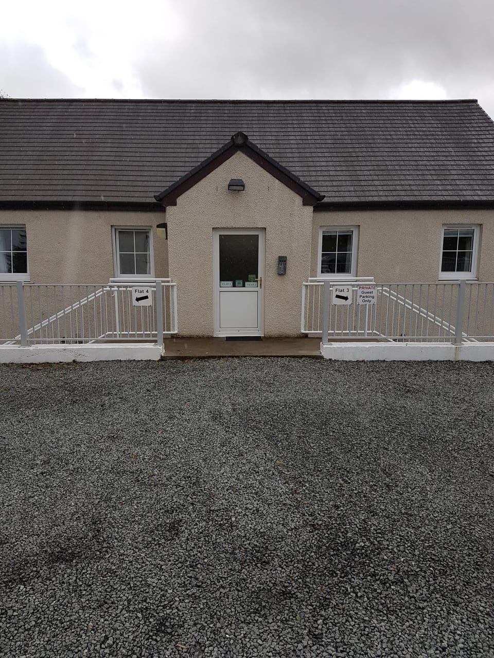 Facade/entrance