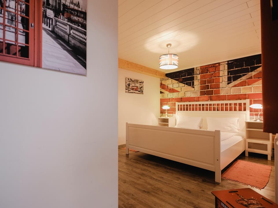 Living room, Photo of the whole room, hair dresser