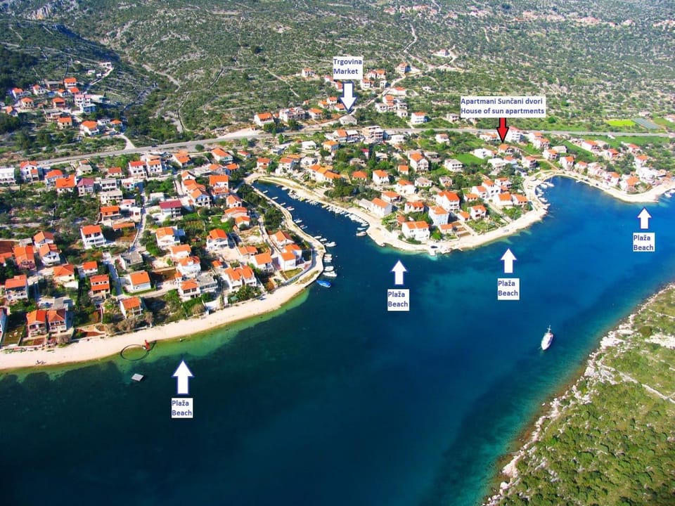 Nearby landmark, Day, Natural landscape, Bird's eye view, Beach, City view, Location
