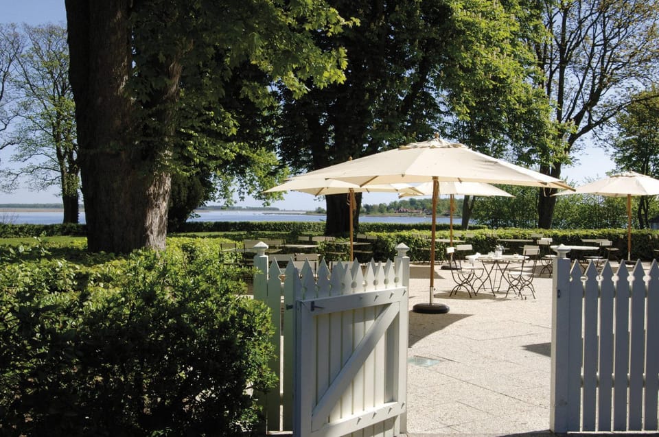 Natural landscape, Balcony/Terrace, Garden view, Sea view