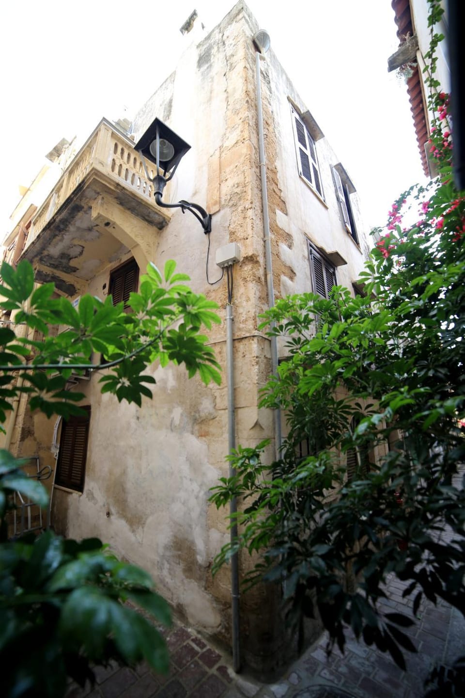 Facade/entrance