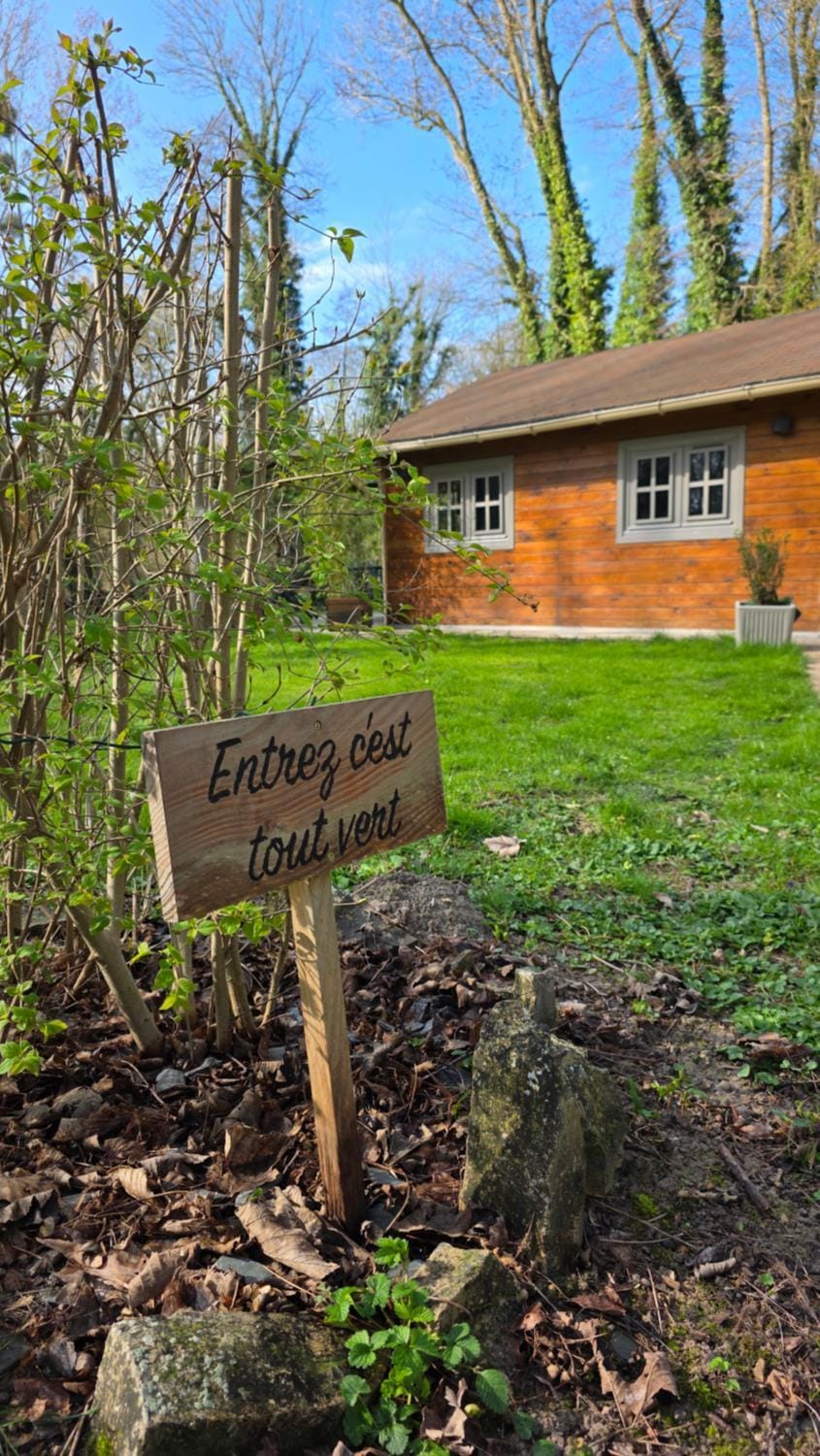 Chalet au Coeur de Foret Gouvieux Chalet in Île-de-France