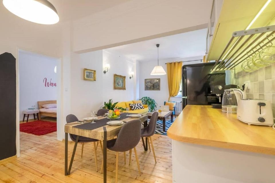 Kitchen or kitchenette, Living room, Dining area