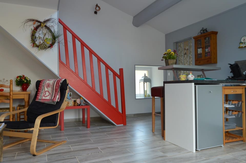 Dans un jardin House in Grand Est