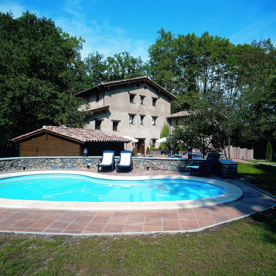 Facade/entrance, Swimming pool