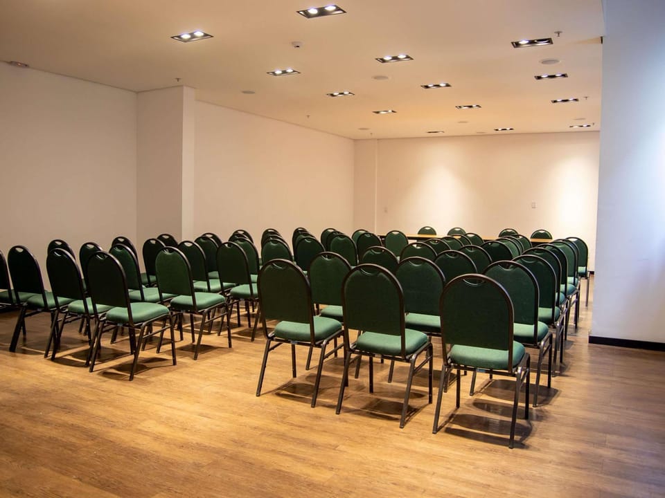 Meeting/conference room