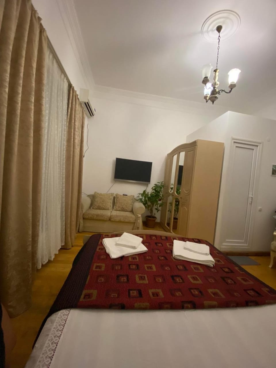 Photo of the whole room