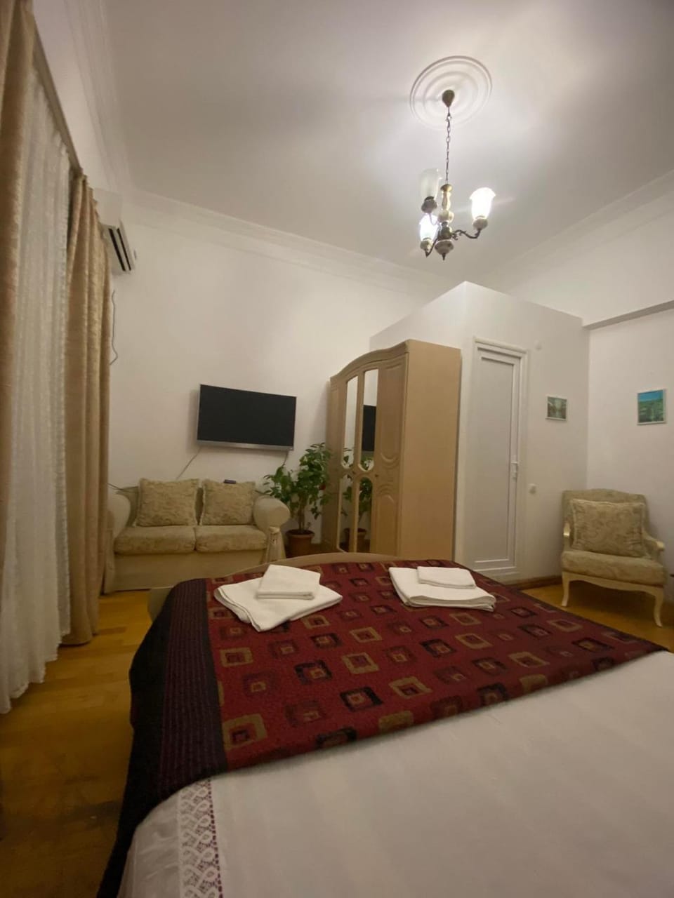 Photo of the whole room