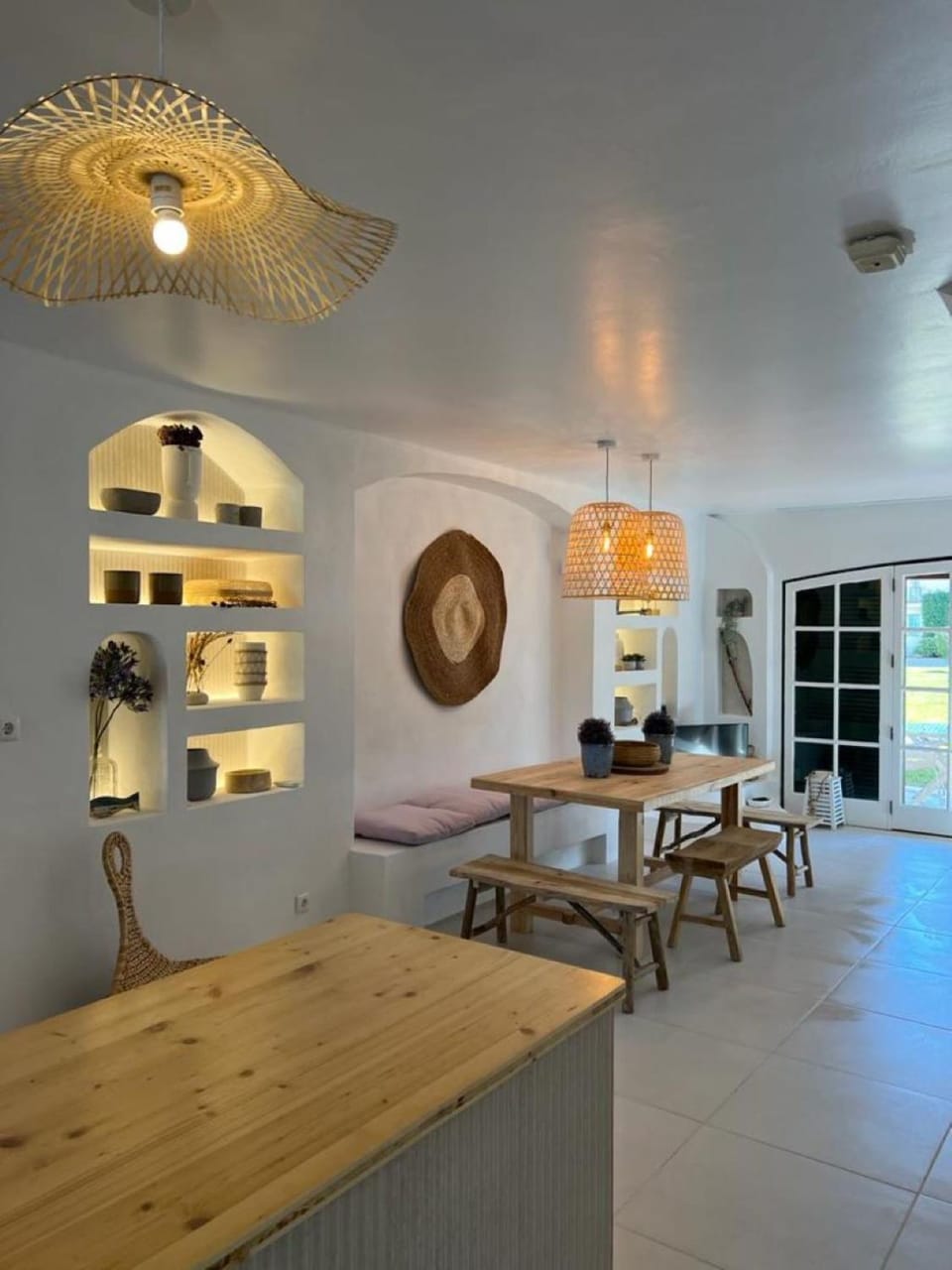 Living room, Dining area