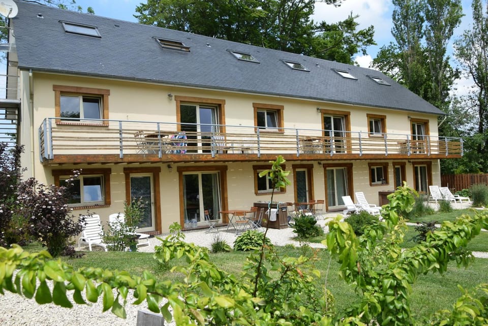 Property building, Garden