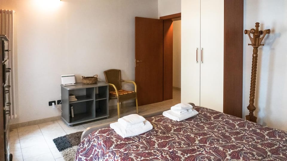 La Gondola - beautiful canal view Apartment in Venice