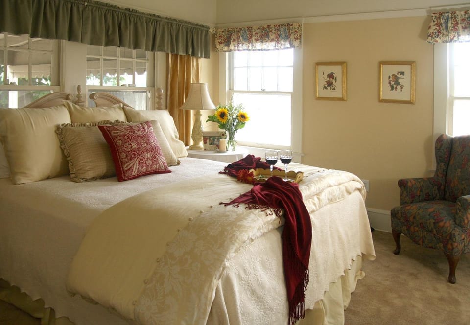 Bed, Bedroom