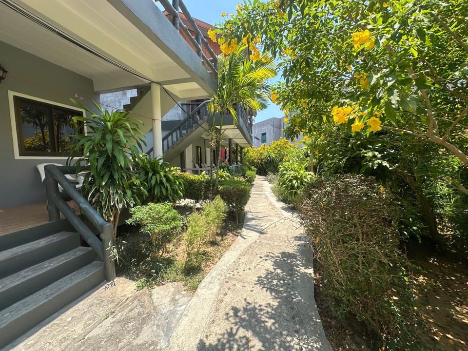 Lanta Garden Home Bed and Breakfast in Sala Dan