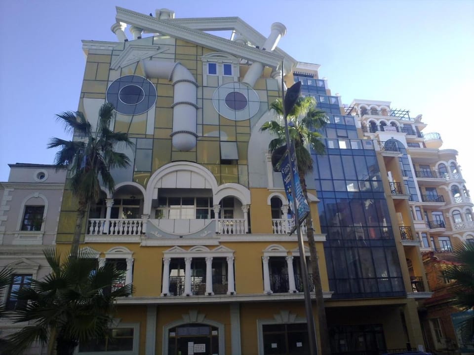 Property building, Facade/entrance
