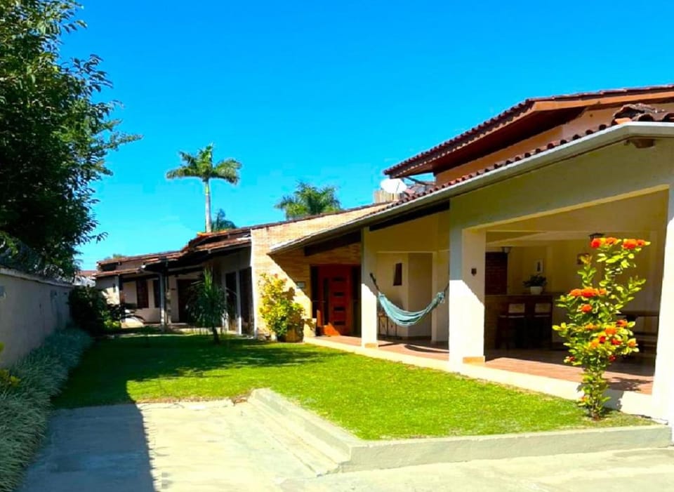 Facade/entrance, Garden