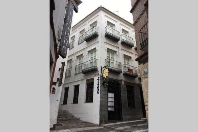 Centrico apartamento bajo Albaycin Apartment in Granada