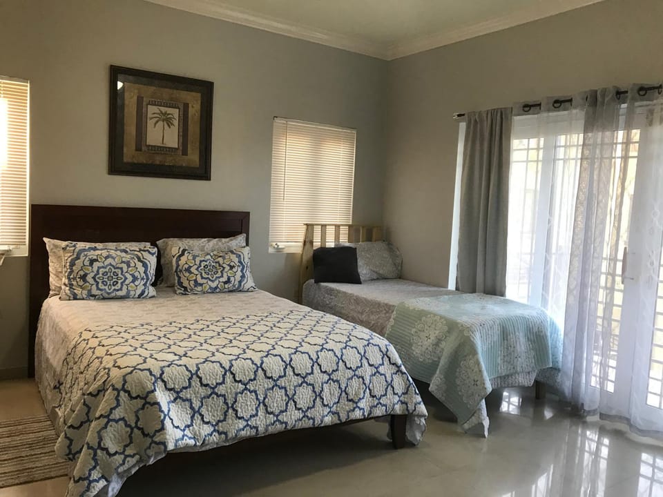 Alexanders Penthouse on the beach Villa in Ocho Rios