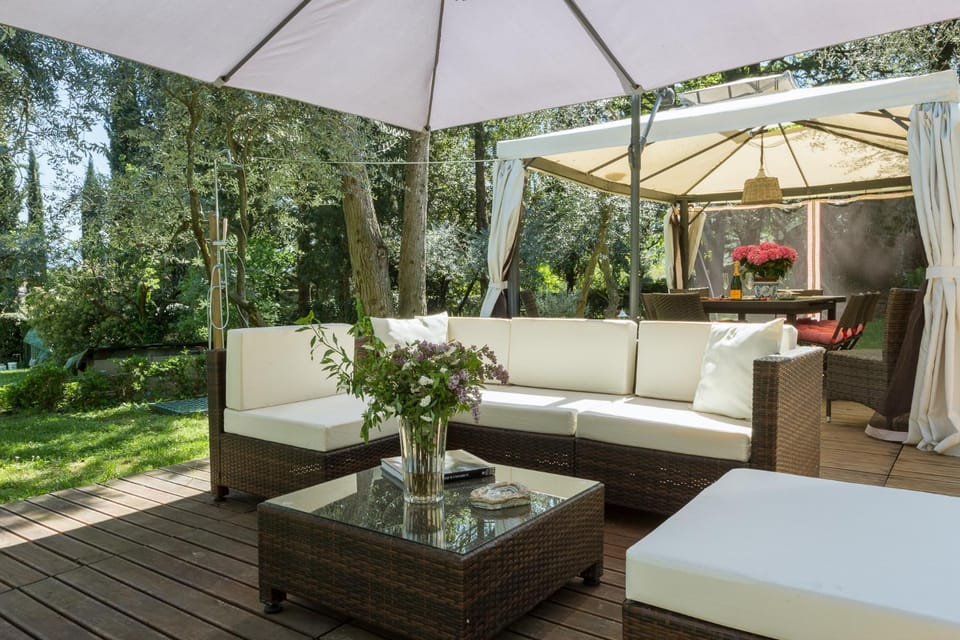 Villa in Private Estate,shared Pool,parking,3km to Ponte Vecchio Villa in Florence