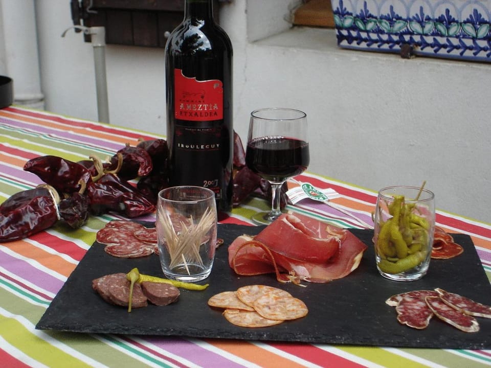 Food and drinks, Food, Drinks, Alcoholic drinks