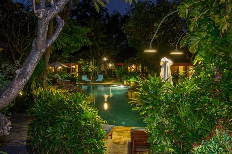Property building, Nearby landmark, Natural landscape, Bird's eye view, Garden, Garden, Other, Decorative detail, Garden view, Garden view, Pool view, Pool view, Swimming pool, Swimming pool, Swimming pool