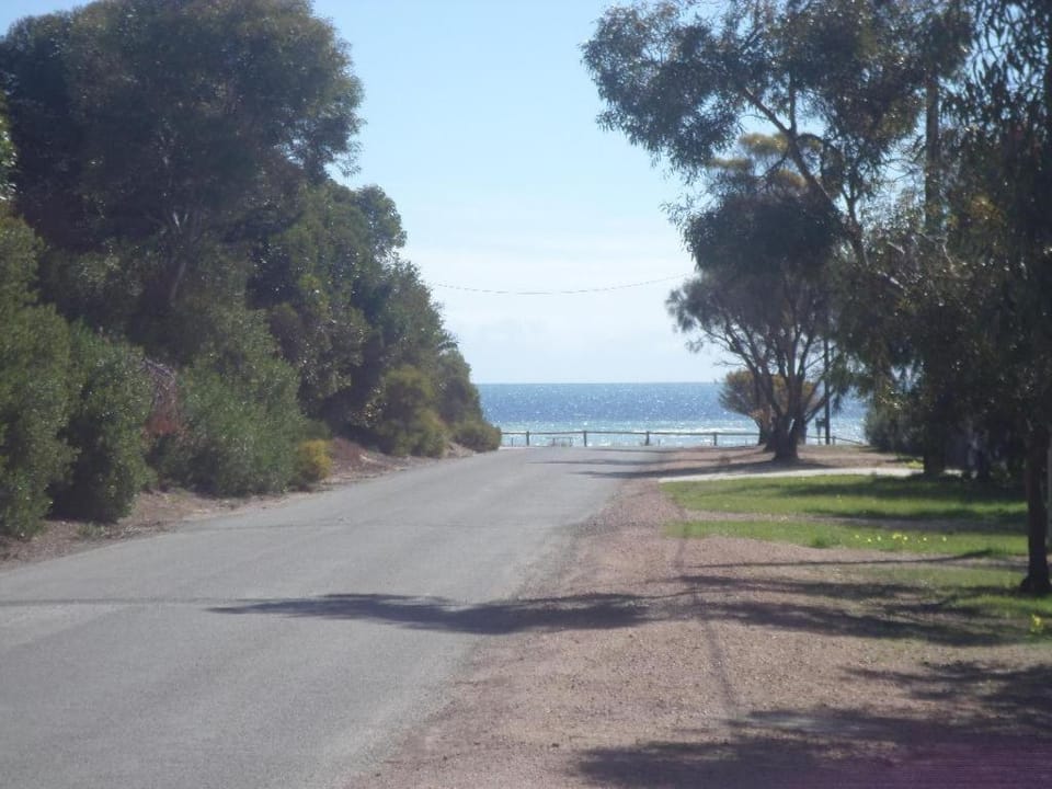 Sea view, Street view
