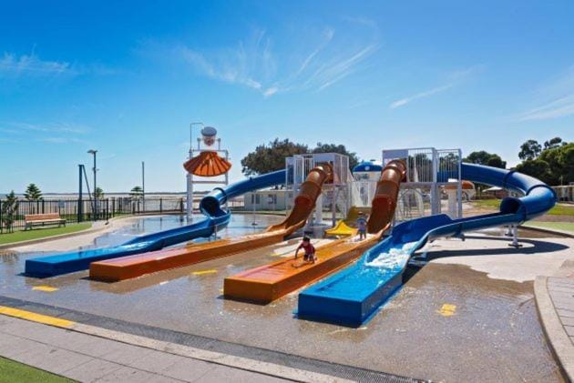 Area and facilities, Swimming pool