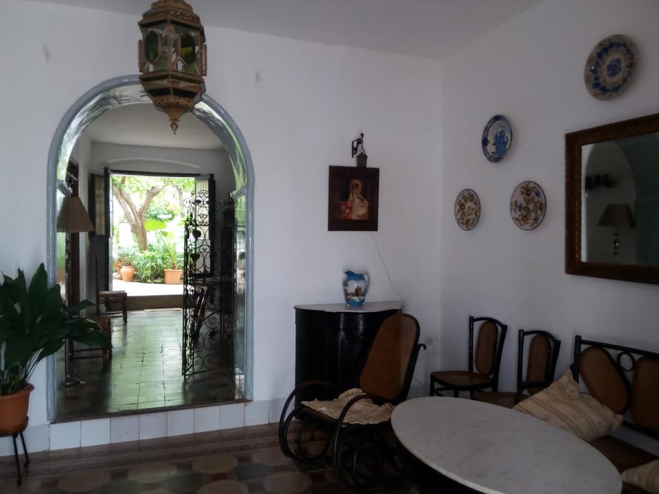 Other, Seating area, Area and facilities