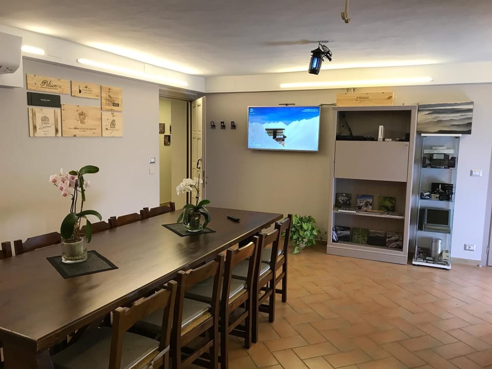 Communal lounge/ TV room, Business facilities, Seating area