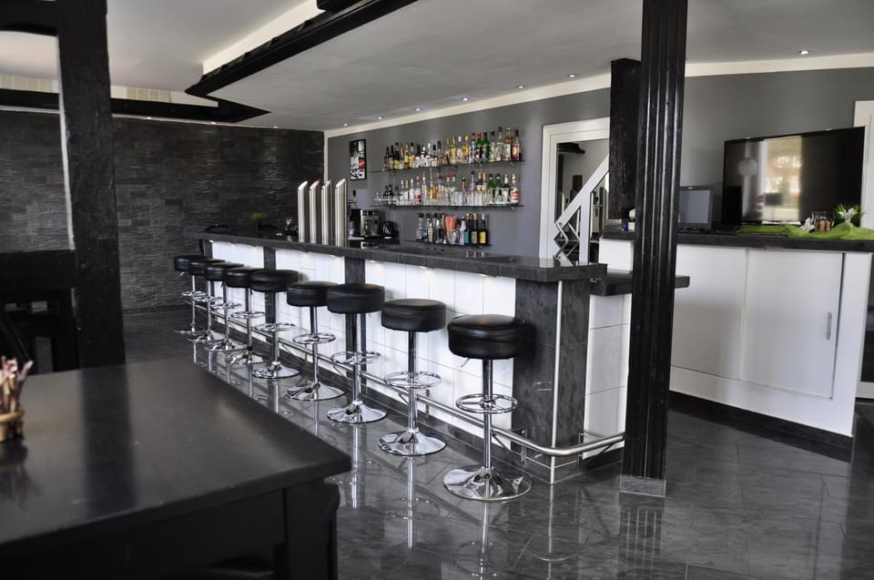 Lounge or bar
