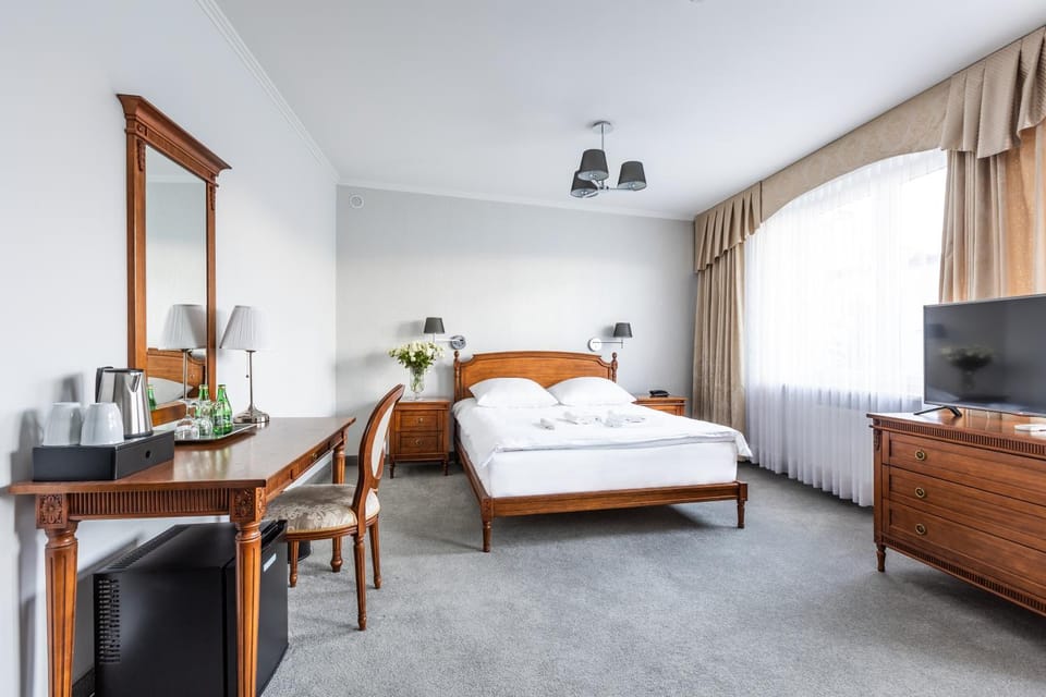 Bed, TV and multimedia, Coffee/tea facilities, Photo of the whole room, Bedroom