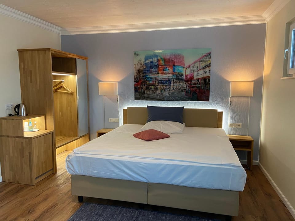 Bed, Photo of the whole room, Bedroom, wardrobe