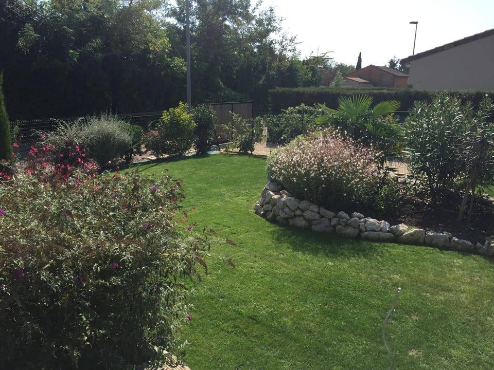 Chambres d'hotes ASAM Bed and Breakfast in Occitanie