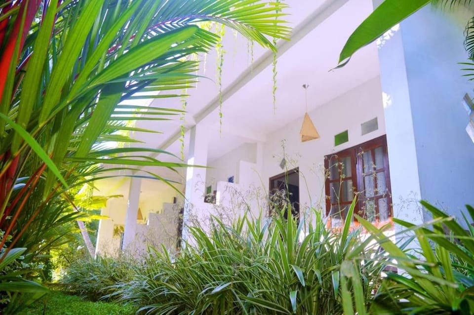 South Heaven Villa Bed and Breakfast in Hikkaduwa