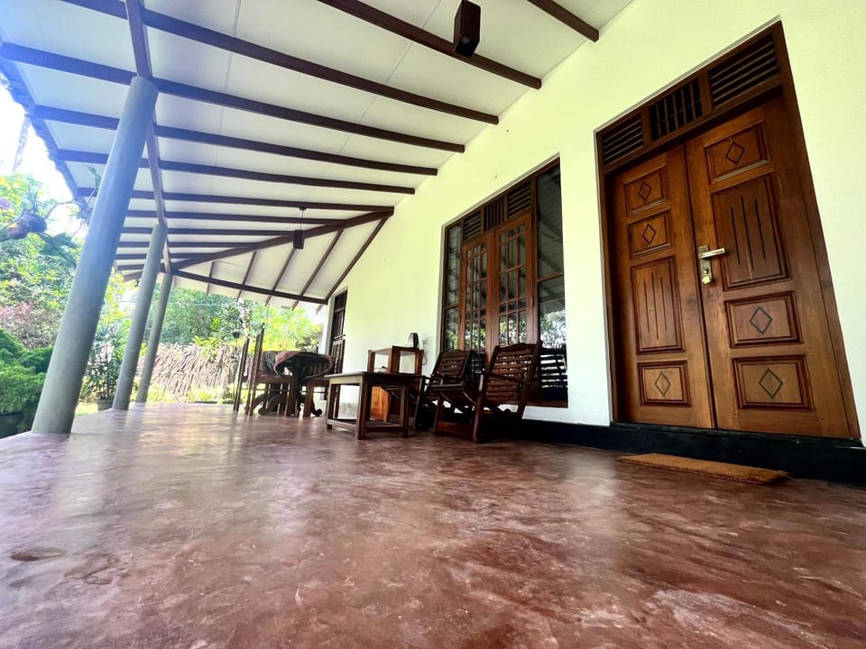 Peak House Vacation rental in Southern Province