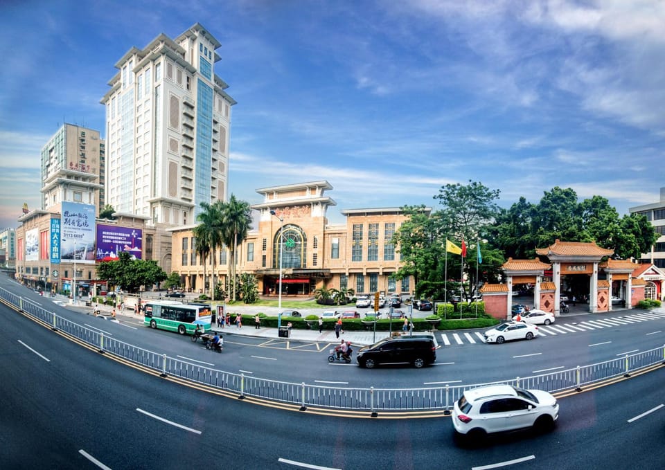 Property building, Neighbourhood, City view, Street view, Parking