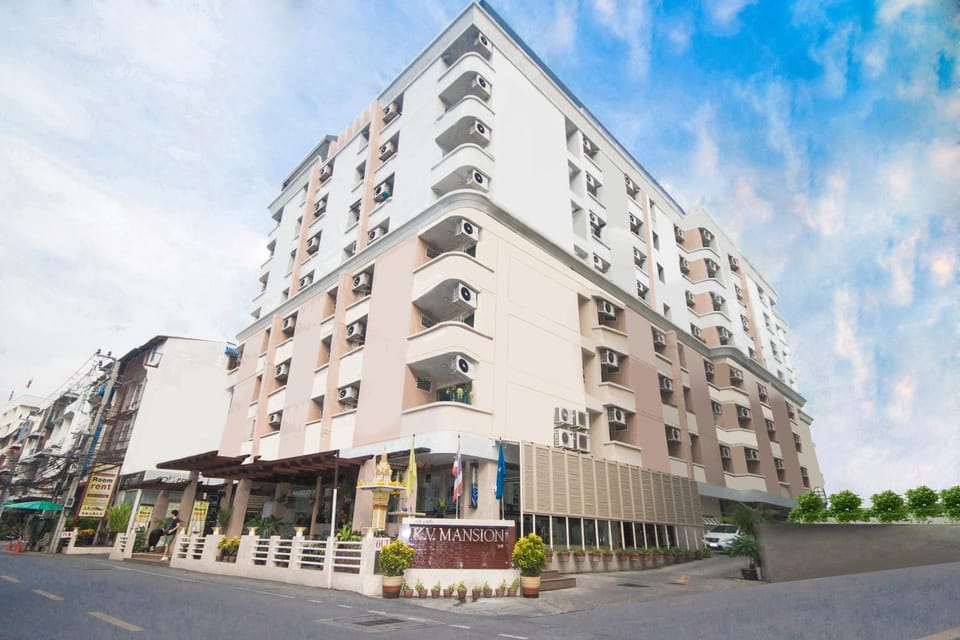 Property building, Day