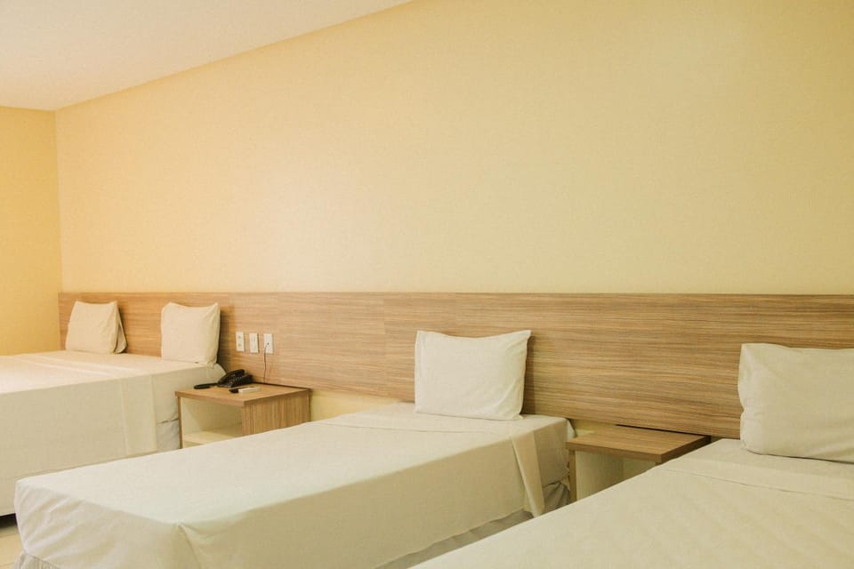 Property building, Bed, Photo of the whole room, Bedroom, Swimming pool, Breakfast