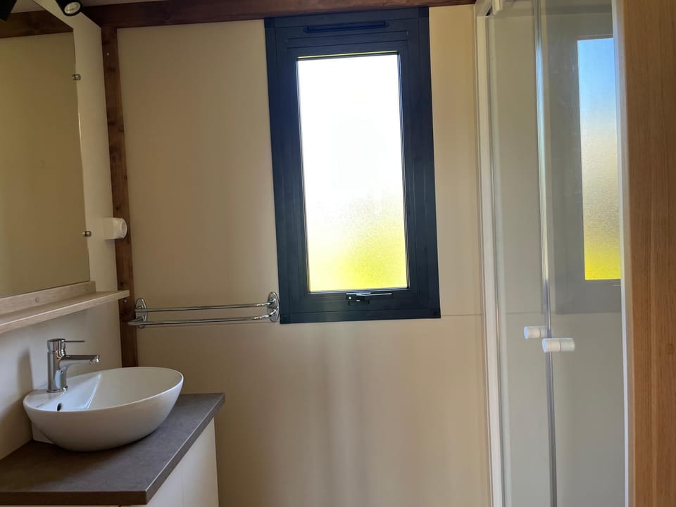 Ri-Veu corse dans camping marina di sorbo Campground/ 
RV Resort in Corsica