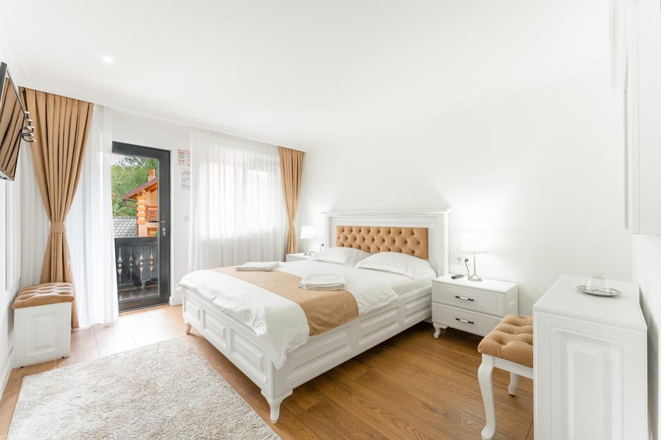 Pensiunea Suci Bed and Breakfast in Romania