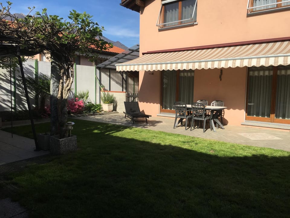 Garden, Garden view
