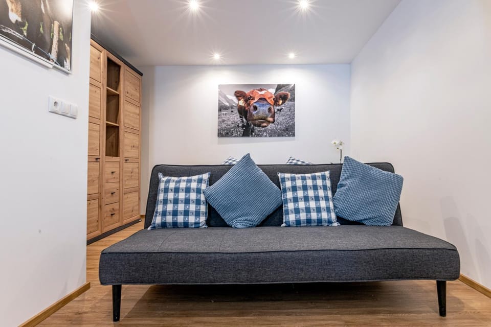 Seating area, Bedroom
