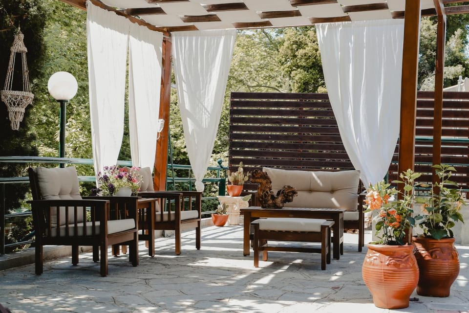 Patio, Spring, Day, Garden, View (from property/room), Balcony/Terrace, Seating area, Garden view